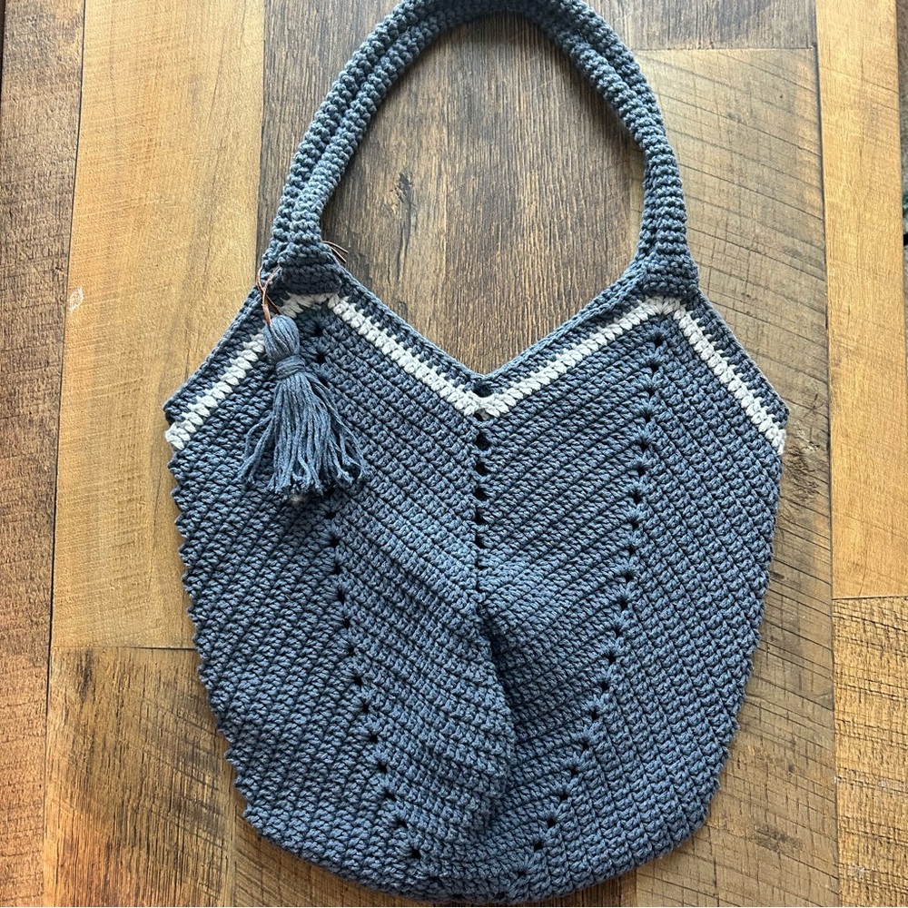 HANDMADE Blue Knit Bucket Shoulder Bag
